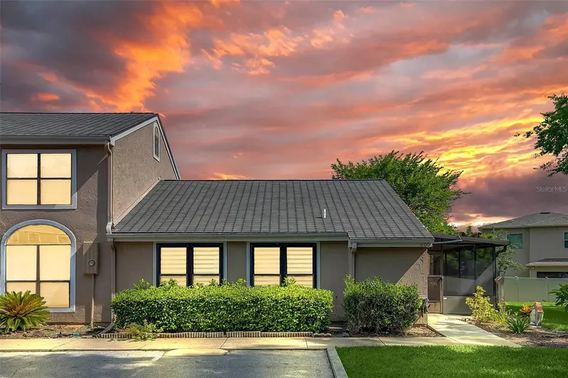 600 Casa Park Court M, FL