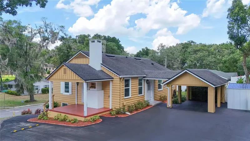 102 N Clayton St, FL