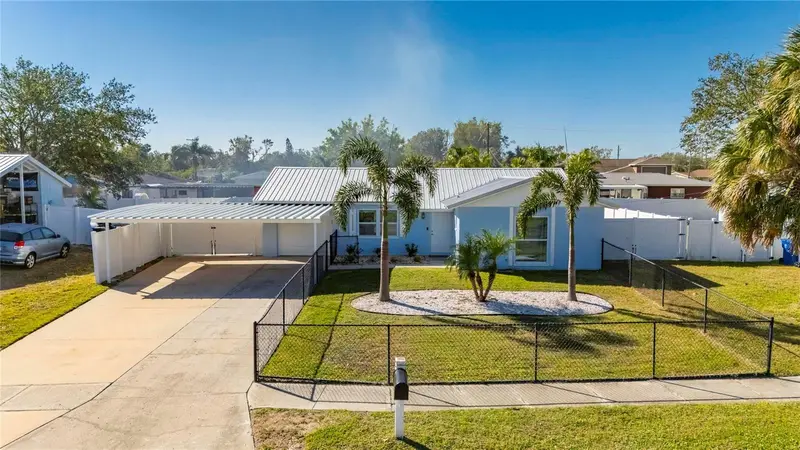 412 Flamingo Dr, FL