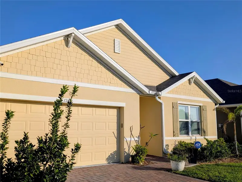 1215 Dugan Cir Se, FL