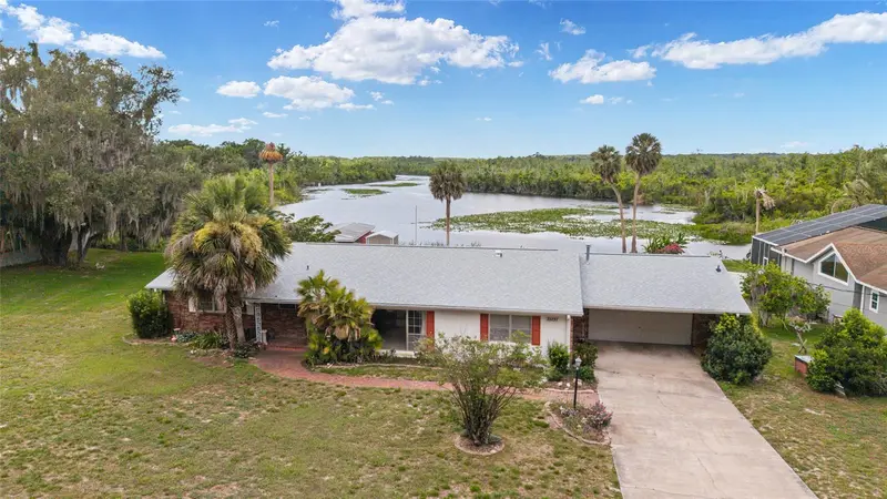 35237 Mulholland Dr, FL
