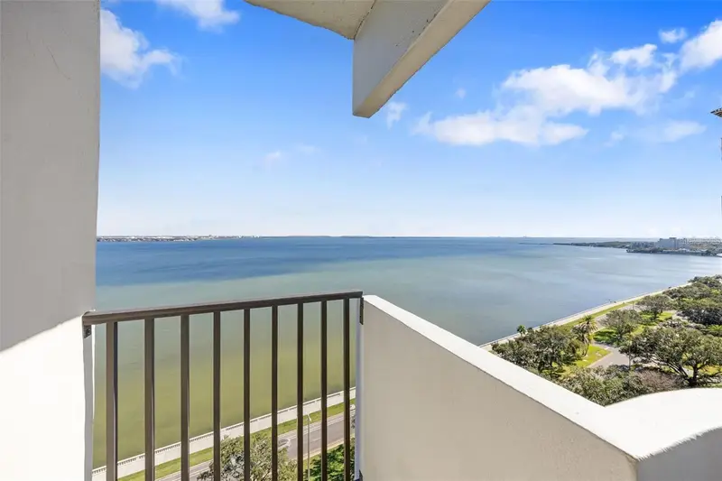 4141 Bayshore Blvd #1702, FL