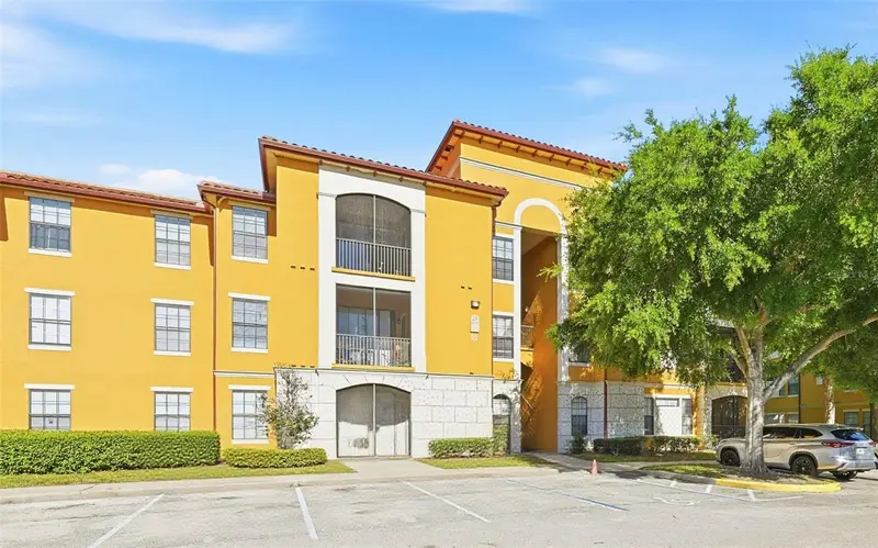 6169 Metrowest Blvd #305, FL
