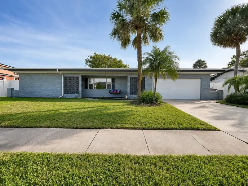 6004 Memorial Hwy, FL