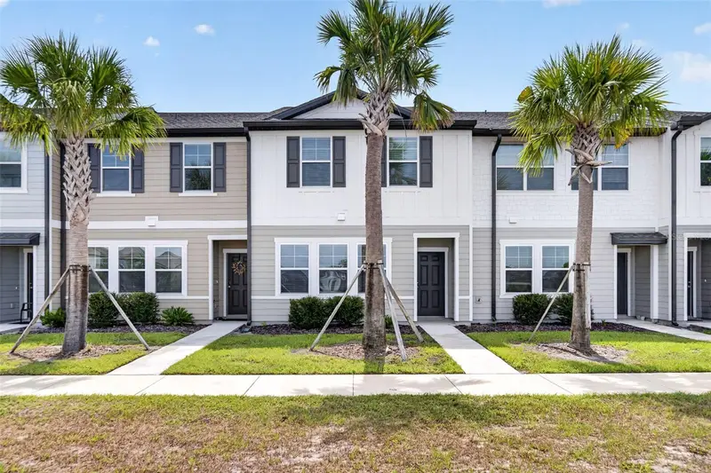 381 Grand Pine Ln, FL