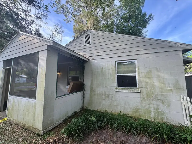 3230 Nw 11th St, FL