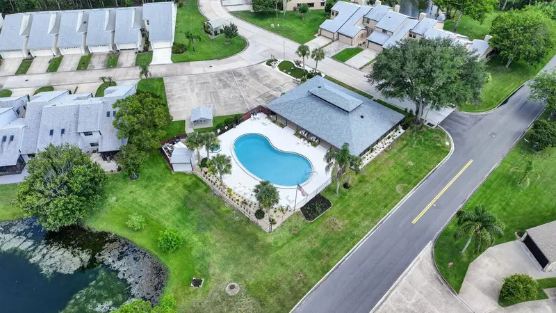 357 Castlewood Ln, FL