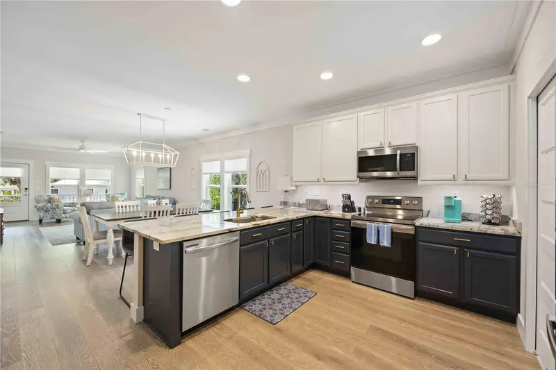 1623 8th Ave W, FL