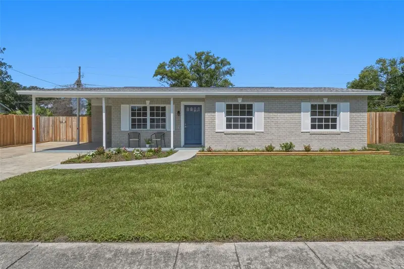 2204 Sandalwood Dr, FL