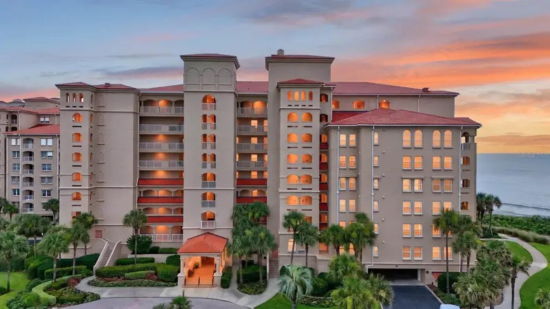 15 Avenue De La Mer #2304, FL