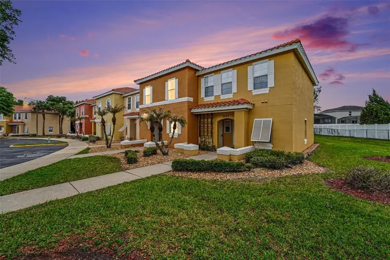 1081 Park Ridge Cir, FL