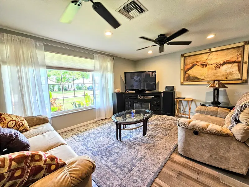 5650 Bittersweet Dr, FL
