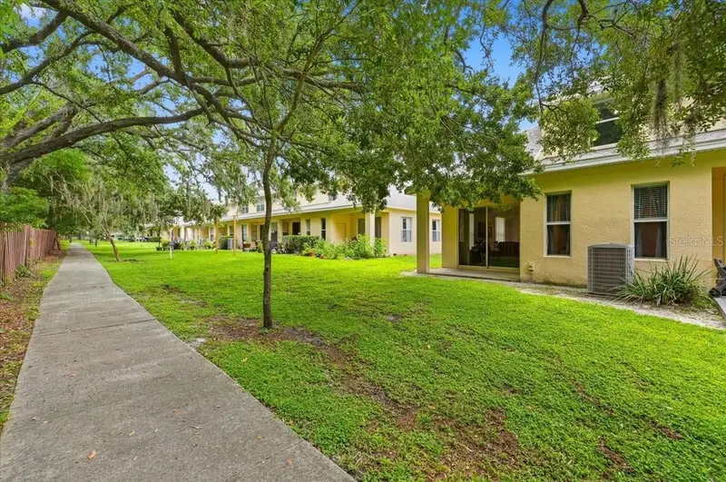2446 Temple Grove Ln, FL