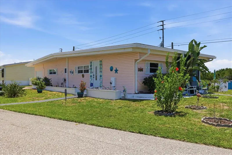 1006 42nd Avenue Dr E, FL