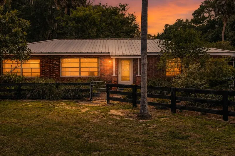 40847 County Road 439, FL