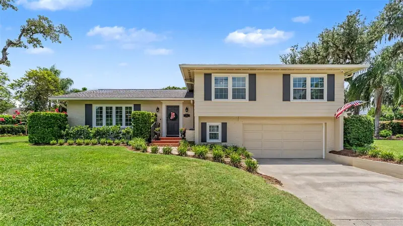 715 Laurel Ln, FL