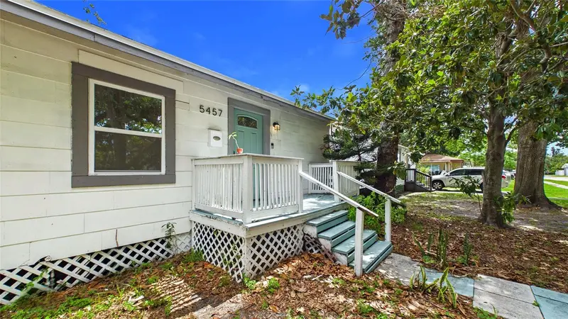 5457 72nd Ave N, FL