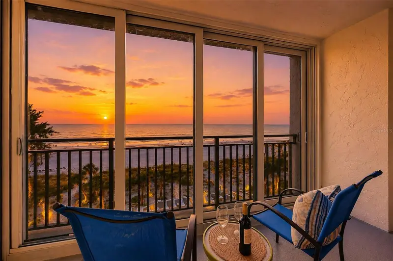 20 Whispering Sands Dr #501, FL