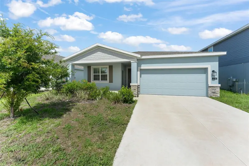 516 Reggie Rd, FL