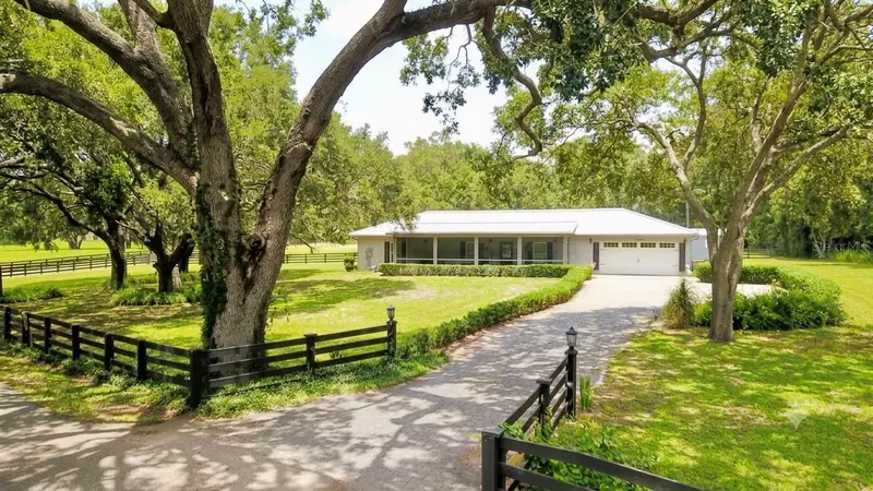 16945 W Phil C Peters Rd, FL