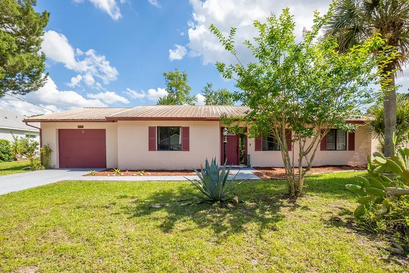 25 Ethan Allen Dr, FL