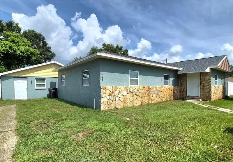 709 E 119th Ave, FL