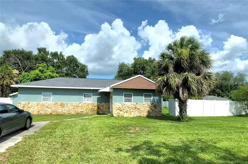 709 E 119th Ave, FL