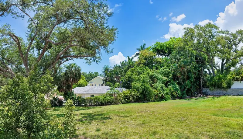 2155 Oriole Dr, FL