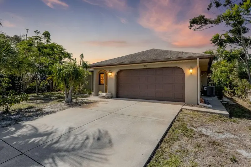 1357 Le Pera Rd, FL
