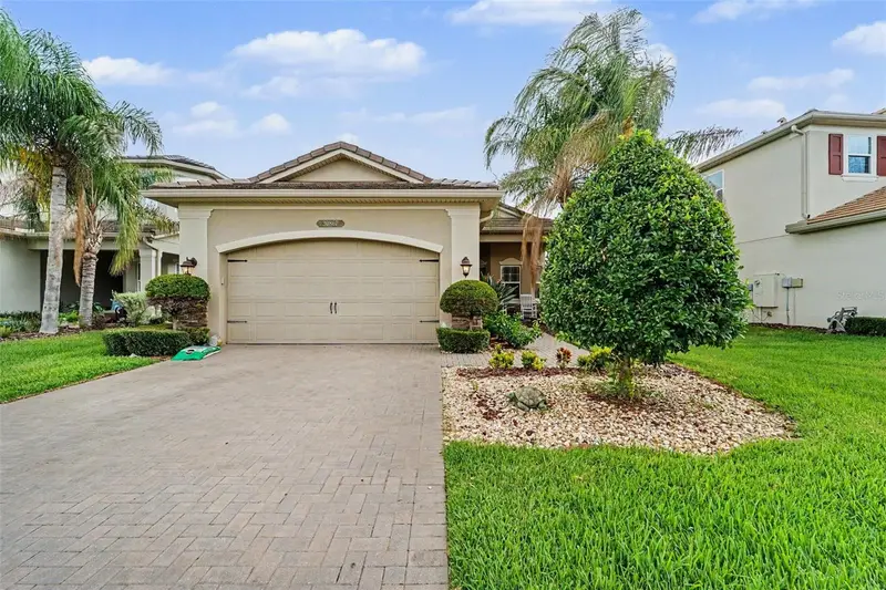 30867 Lindentree Dr, FL