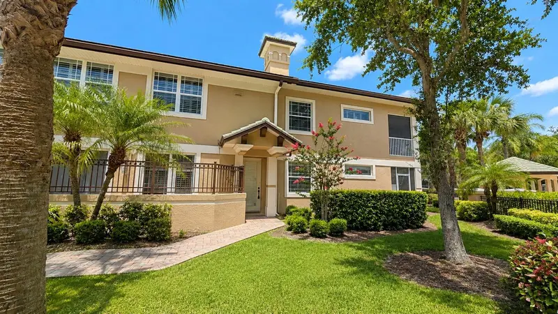 6552 Moorings Point Cir #102, FL