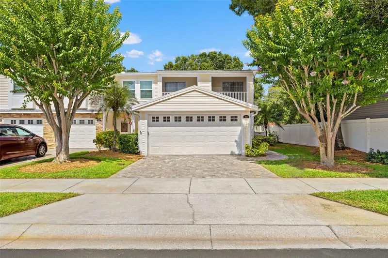 902 Woodbridge Ct, FL