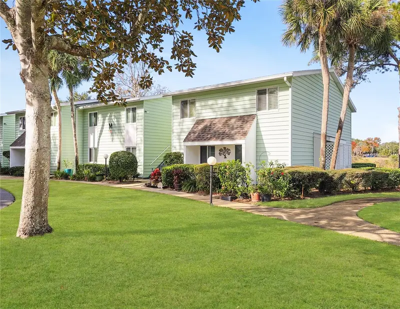 487 Midway Dr #B, FL
