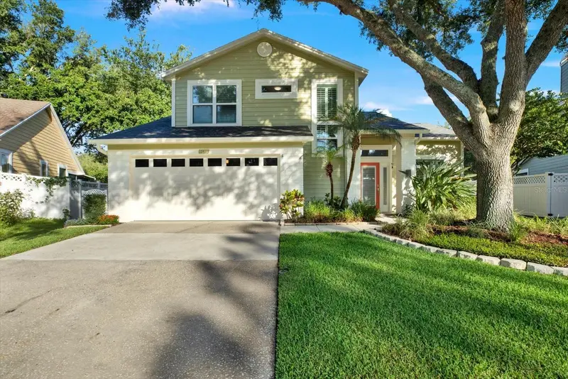 17613 Esprit Dr, FL