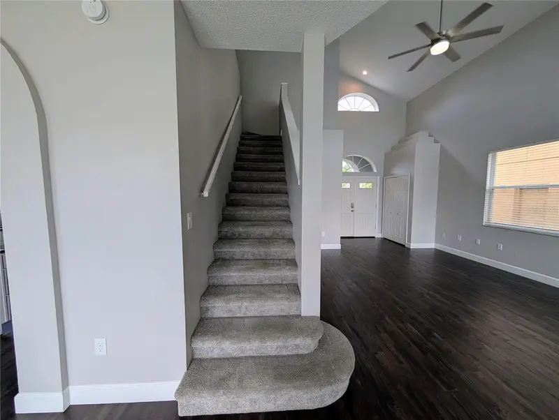 27506 Waikiki Ct, FL