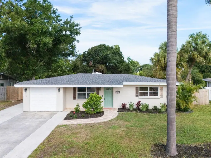 4200 Des Plaines Dr, FL