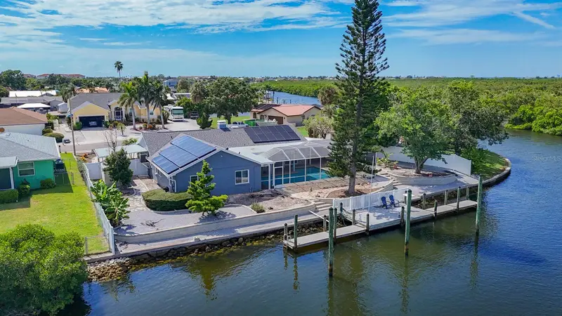6531 Santiago Ct, FL