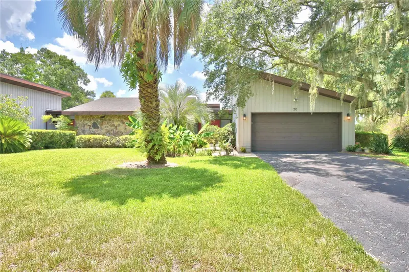 20 Nottingham Way, FL
