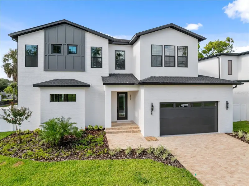 3202 W La Salle St, FL