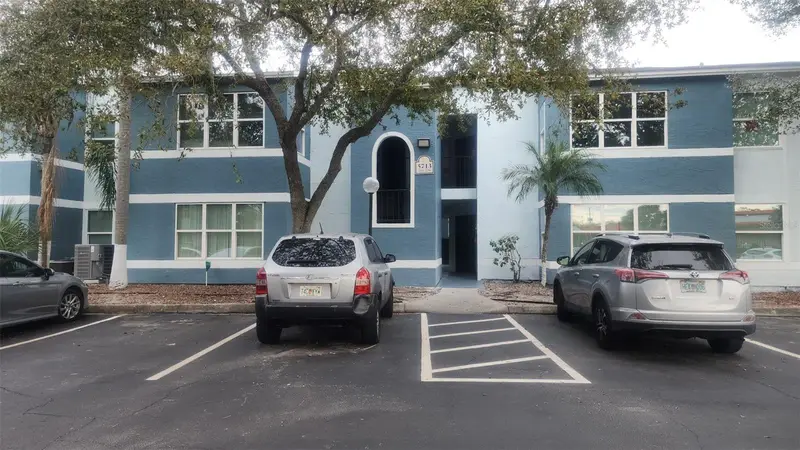 5713 Gatlin Ave #216, FL