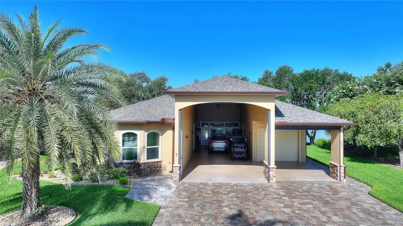 492 Meandering Way, FL
