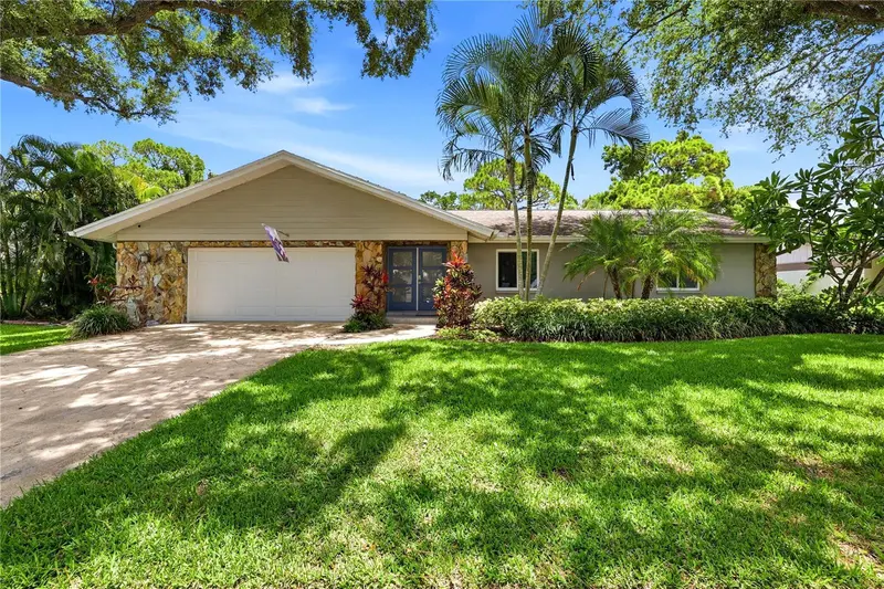 13867 Feather Sound Dr, FL