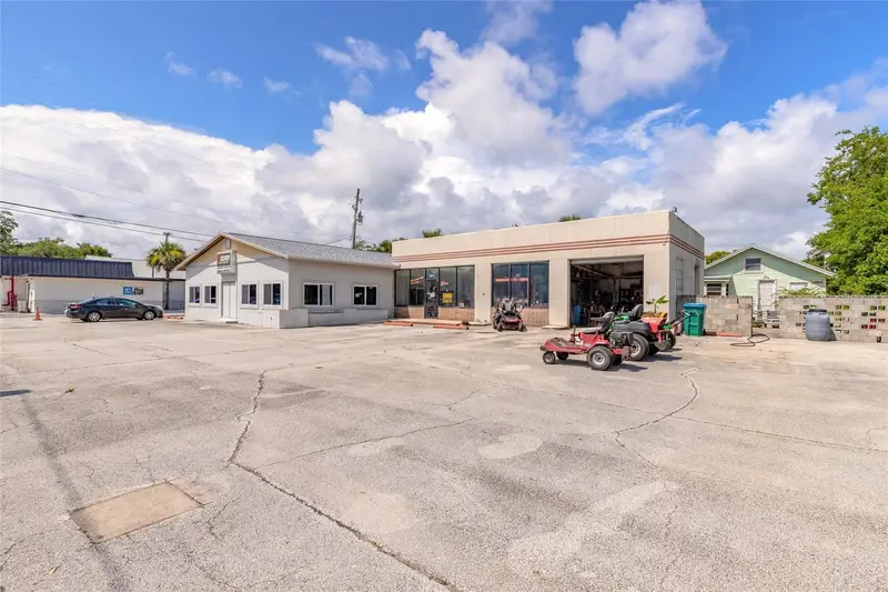 600 N Dixie Fwy, FL