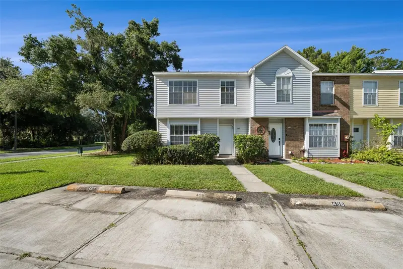 498 Green Spring Cir, FL