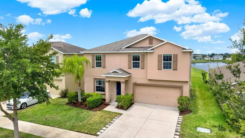 10109 Crested Fringe Dr, FL