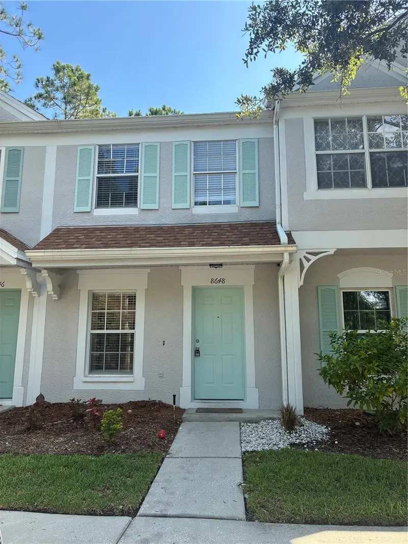 8648 Hunters Key Cir, FL