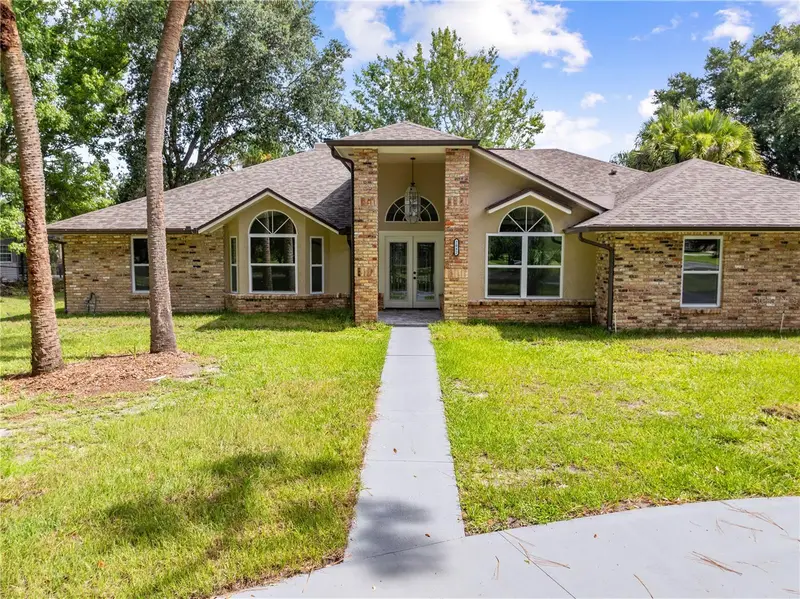 2082 Camelot Blvd, FL
