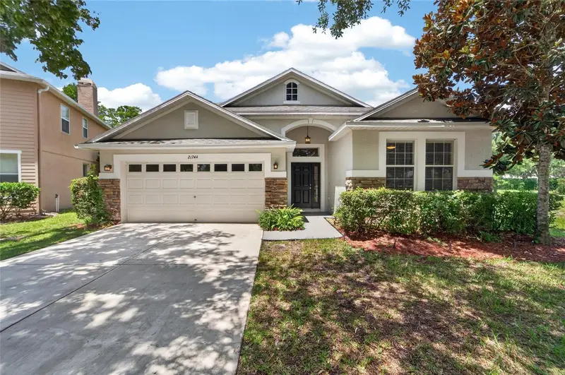 21744 Waverly Shores Ln, FL