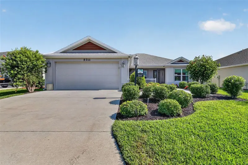 5711 Henry Loop, FL