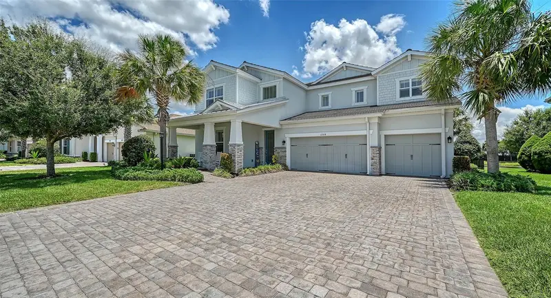 12318 Blue Hill Trl, FL